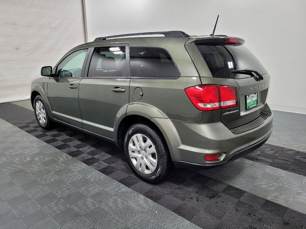 Used 2019 Dodge Journey SE FWD image 3