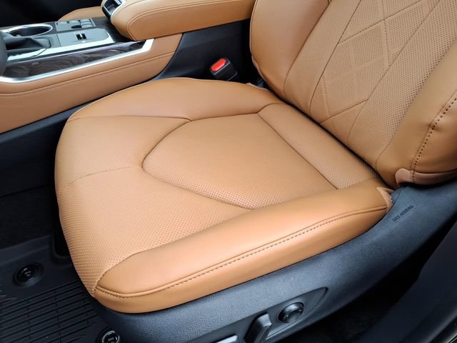 New 2026 Toyota Highlander Platinum image 17