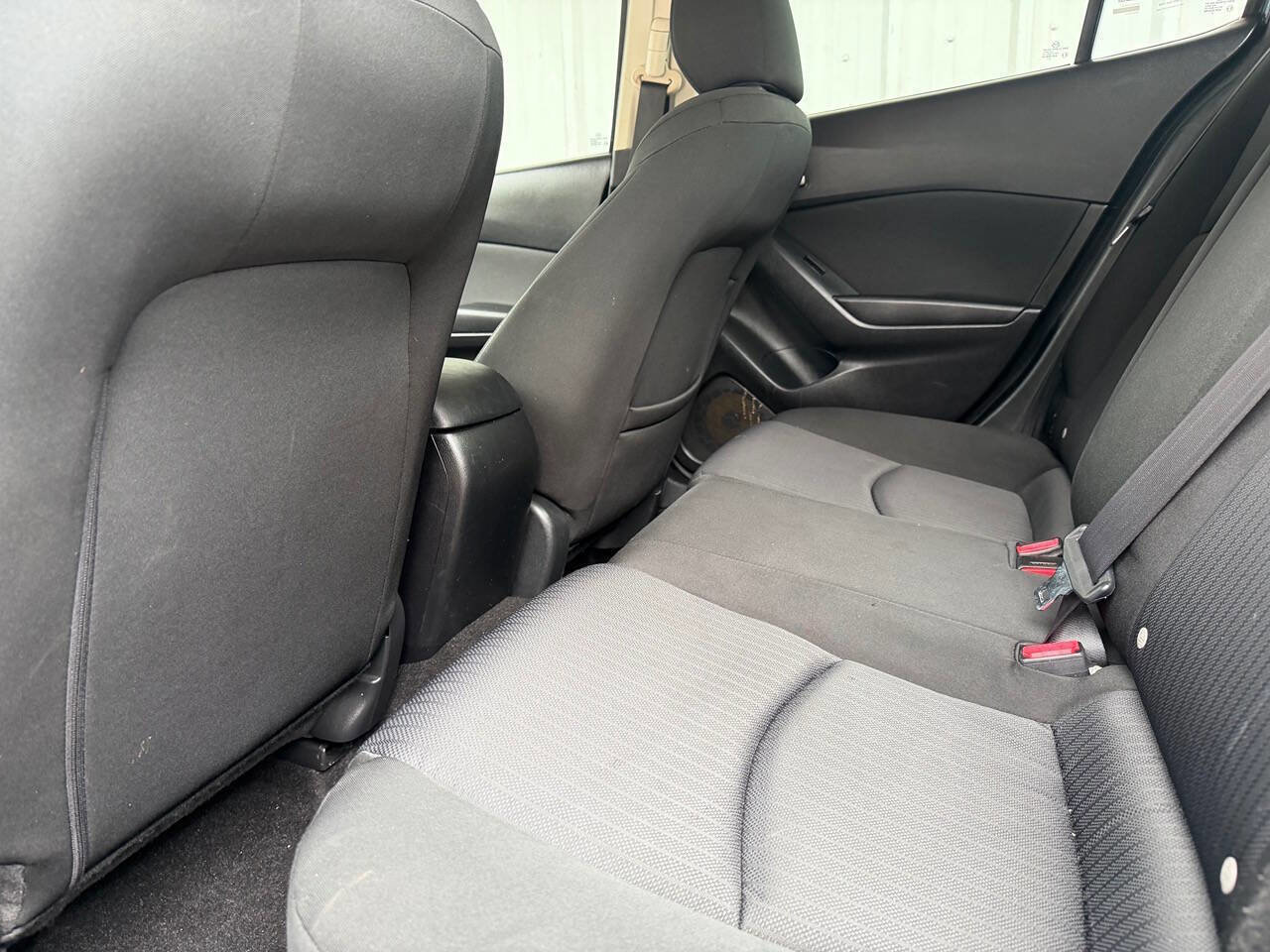 Used 2015 MAZDA MAZDA3 i Sport FWD image 23
