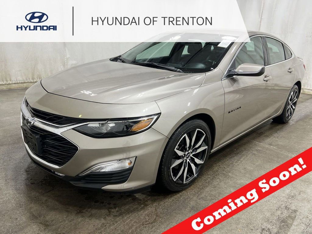 Used 2022 Chevrolet Malibu RS image 1