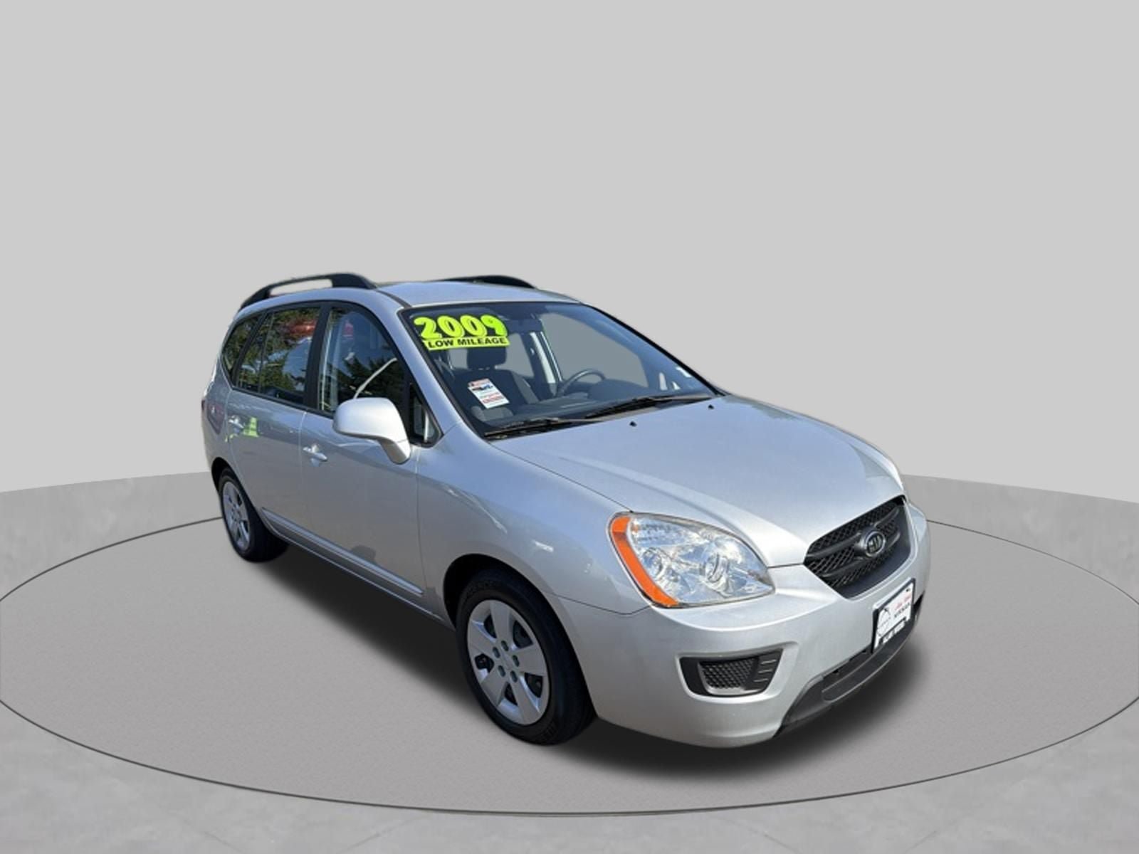 Used 2009 Kia Rondo LX FWD image 1