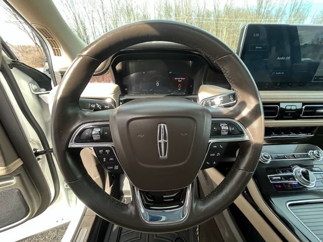 Used 2021 Lincoln Nautilus Reserve image 13