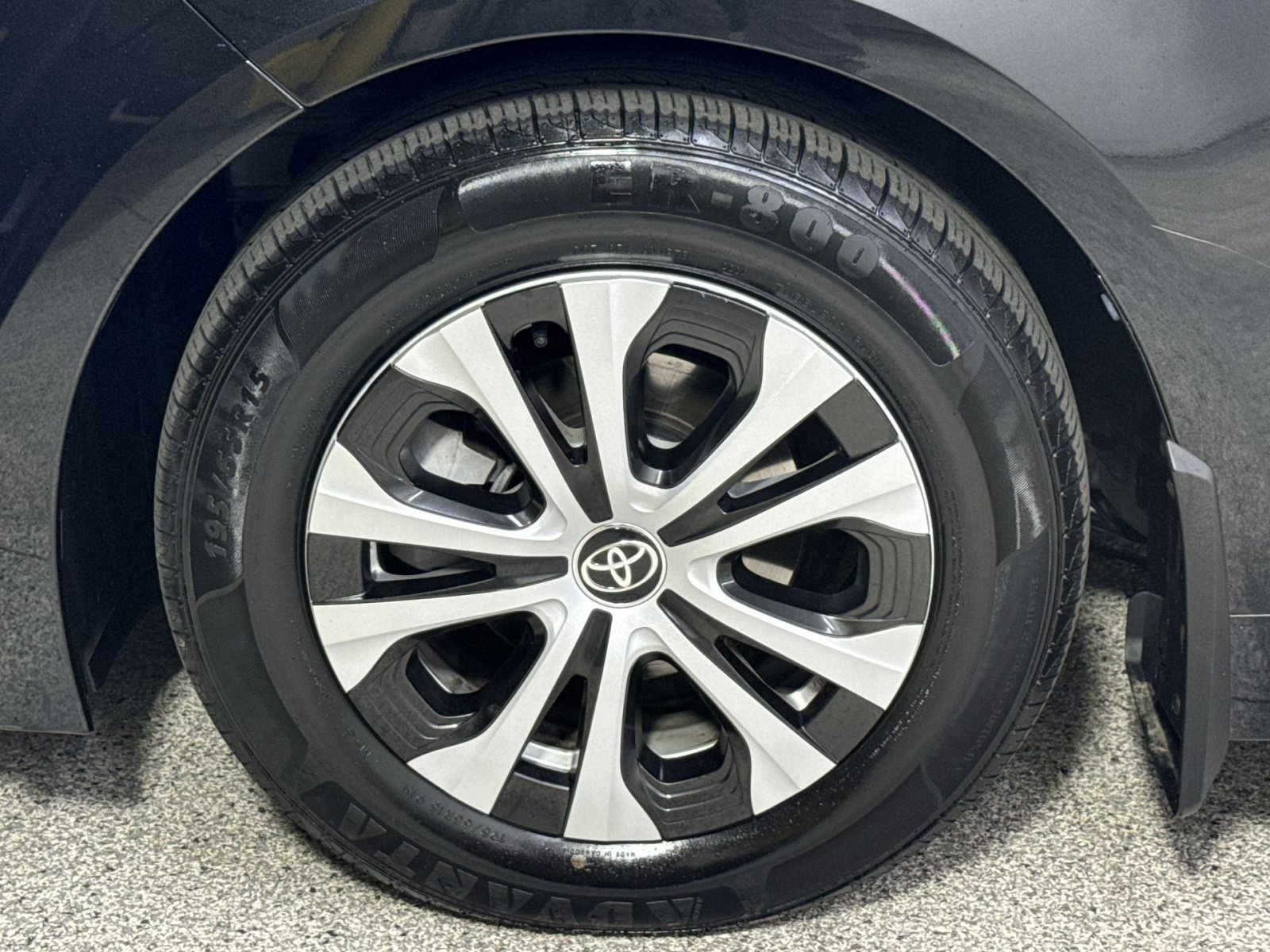 Used 2022 Toyota Corolla LE FWD image 24