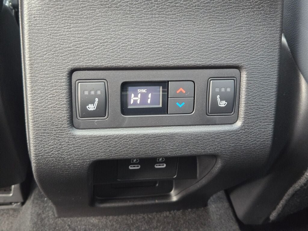 New 2026 Mitsubishi Outlander SEL AWD/4WD image 15
