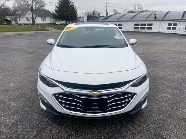 Used 2024 Chevrolet Malibu LT image 2