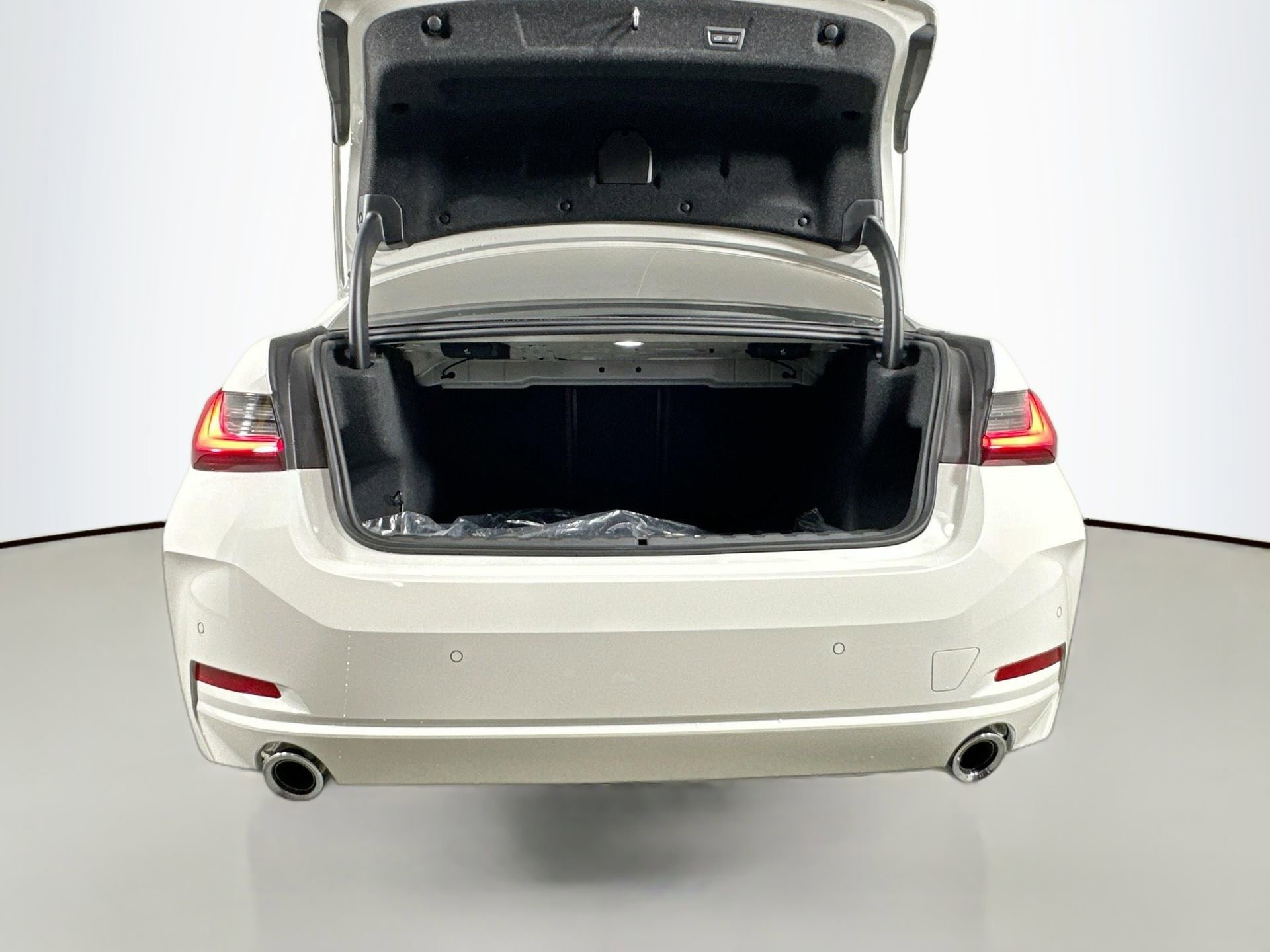 New 2026 BMW 330i xDrive Sedan w/ Premium Package image 26