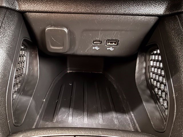 Used 2025 Chevrolet TrailBlazer LT AWD/4WD image 34