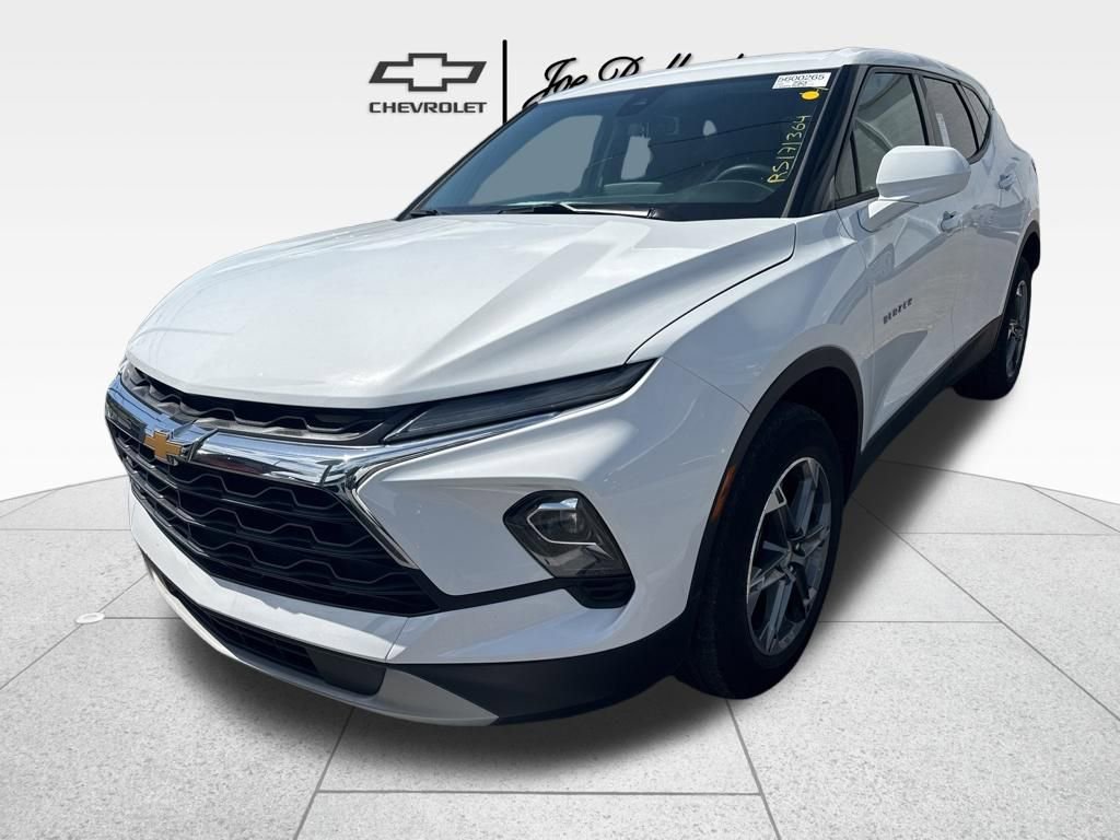 Used 2024 Chevrolet Blazer LT image 1