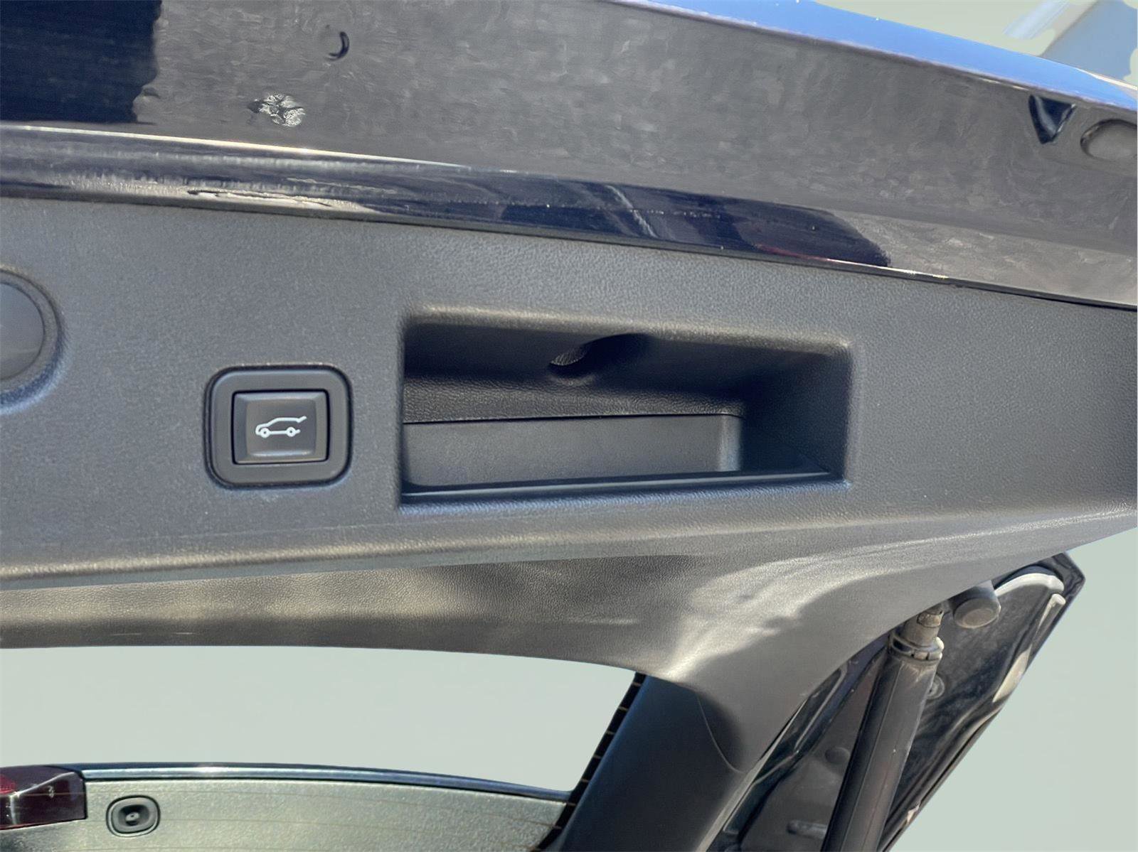 Used 2020 Chevrolet Equinox LT image 11