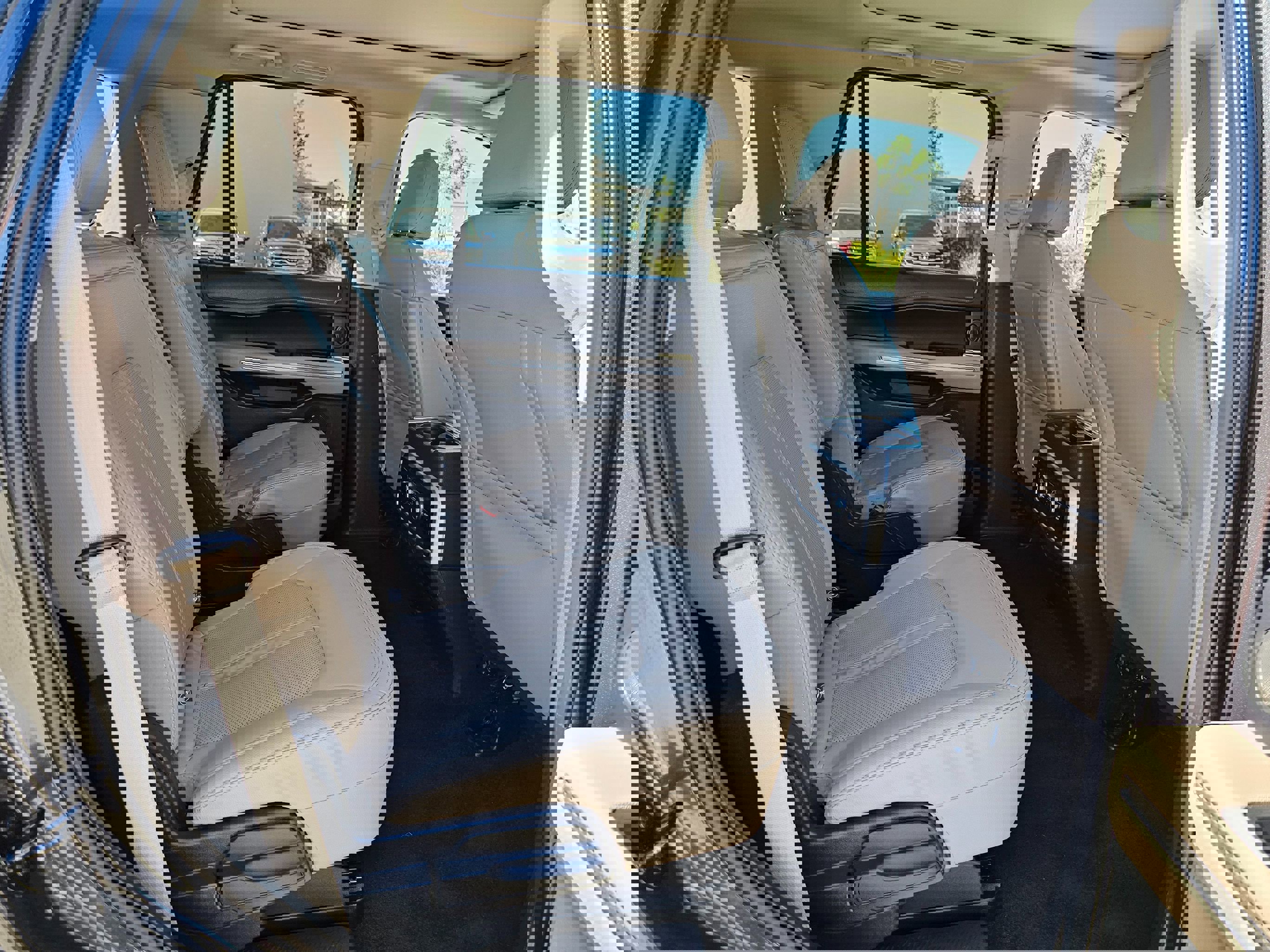 Used 2023 Ford Expedition Limited image 30