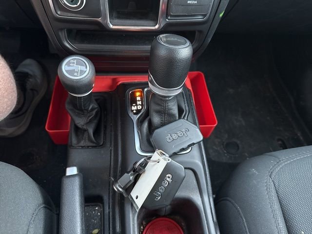 Used 2023 Jeep Gladiator Sport w/ Trailer Tow Package AWD/4WD image 18