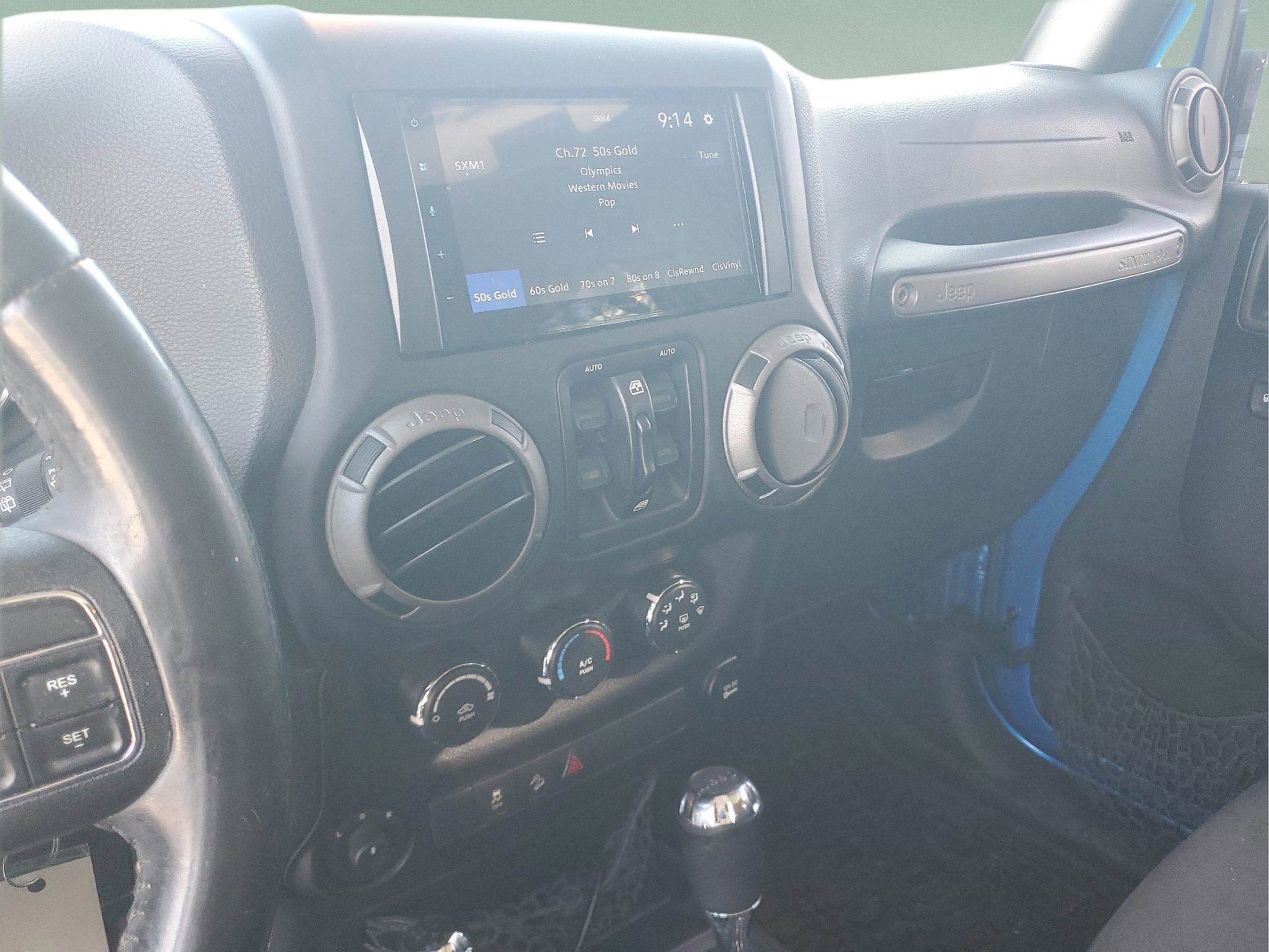 Used 2015 Jeep Wrangler Unlimited Sport AWD/4WD image 21