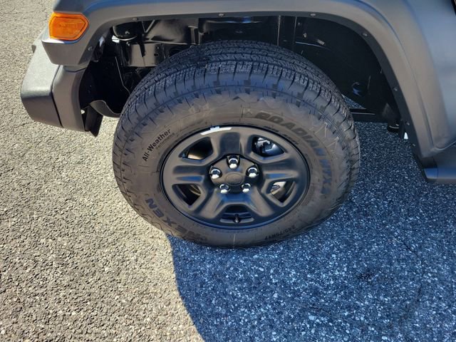 Used 2025 Jeep Wrangler Sport image 5