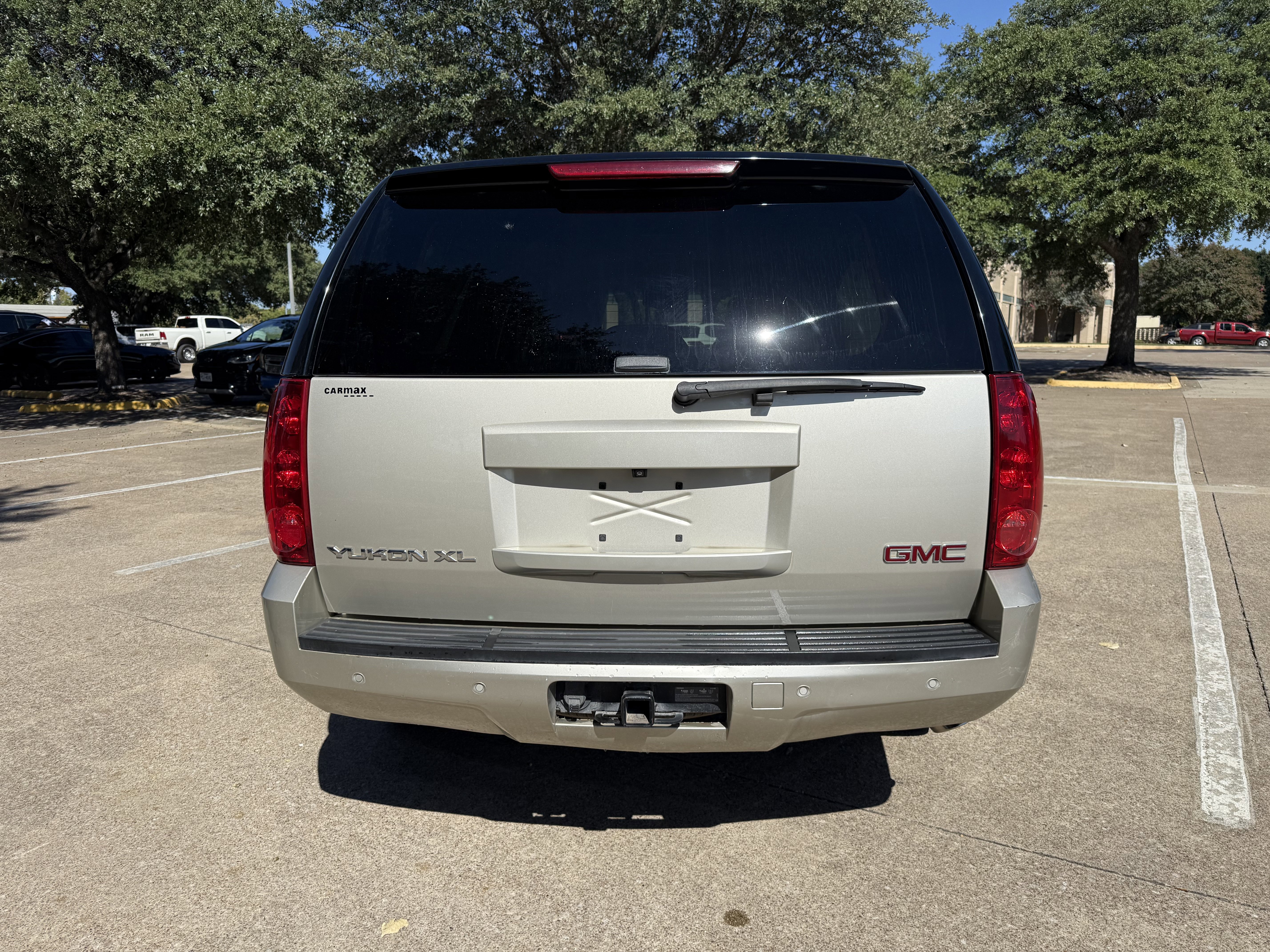 Used 2013 GMC Yukon XL SLT w/ Texas Edition RWD image 6