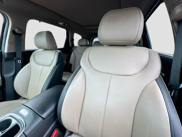 Used 2023 Hyundai Santa Fe Limited image 22