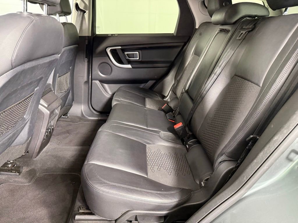 Used 2017 Land Rover Discovery Sport SE AWD/4WD image 7