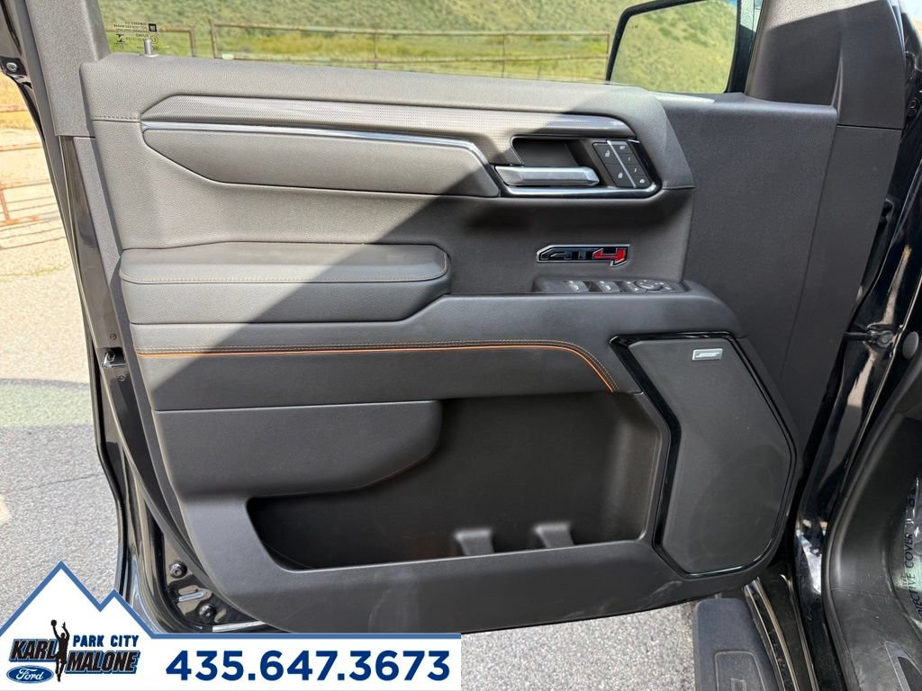 Used 2022 GMC Sierra 1500 AT4 w/ Technology Package AWD/4WD image 12