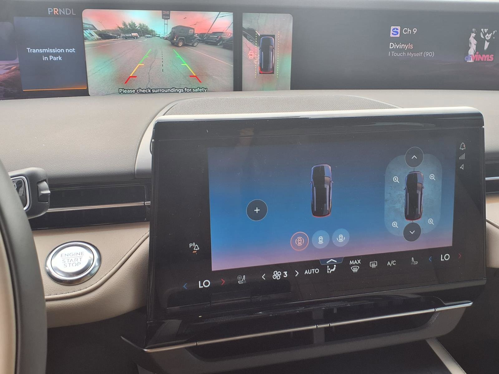 Used 2024 Lincoln Nautilus Reserve w/ Equipment Group 202A image 27