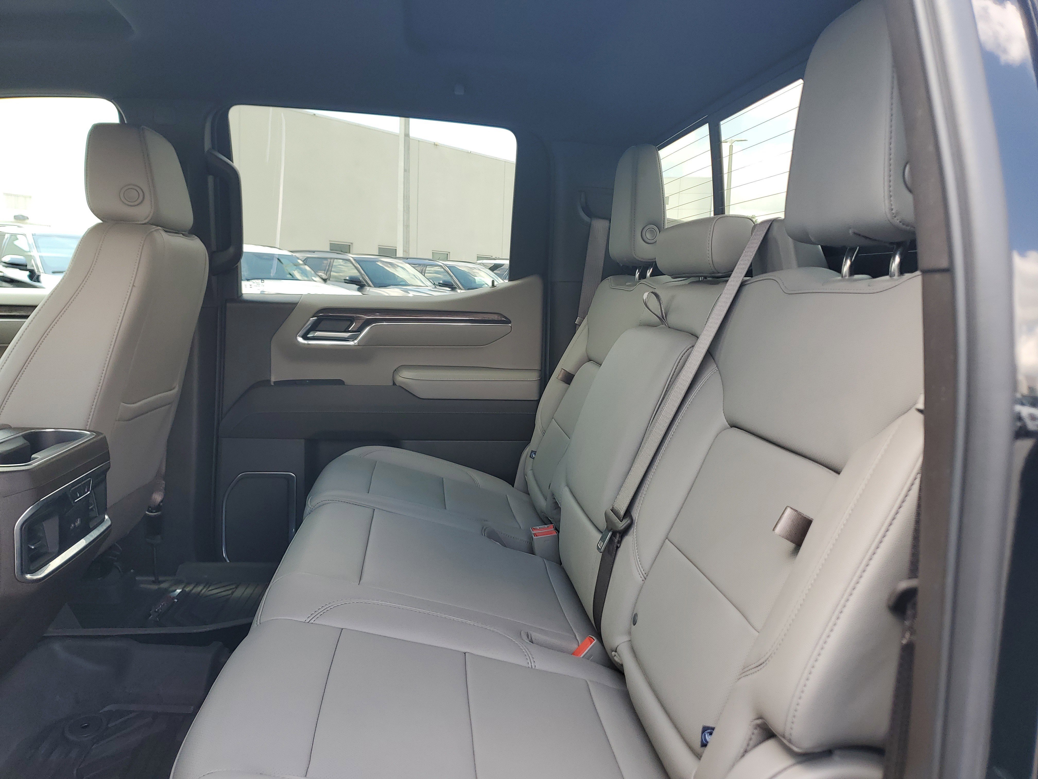 Used 2024 Chevrolet Silverado 1500 LTZ AWD/4WD image 12