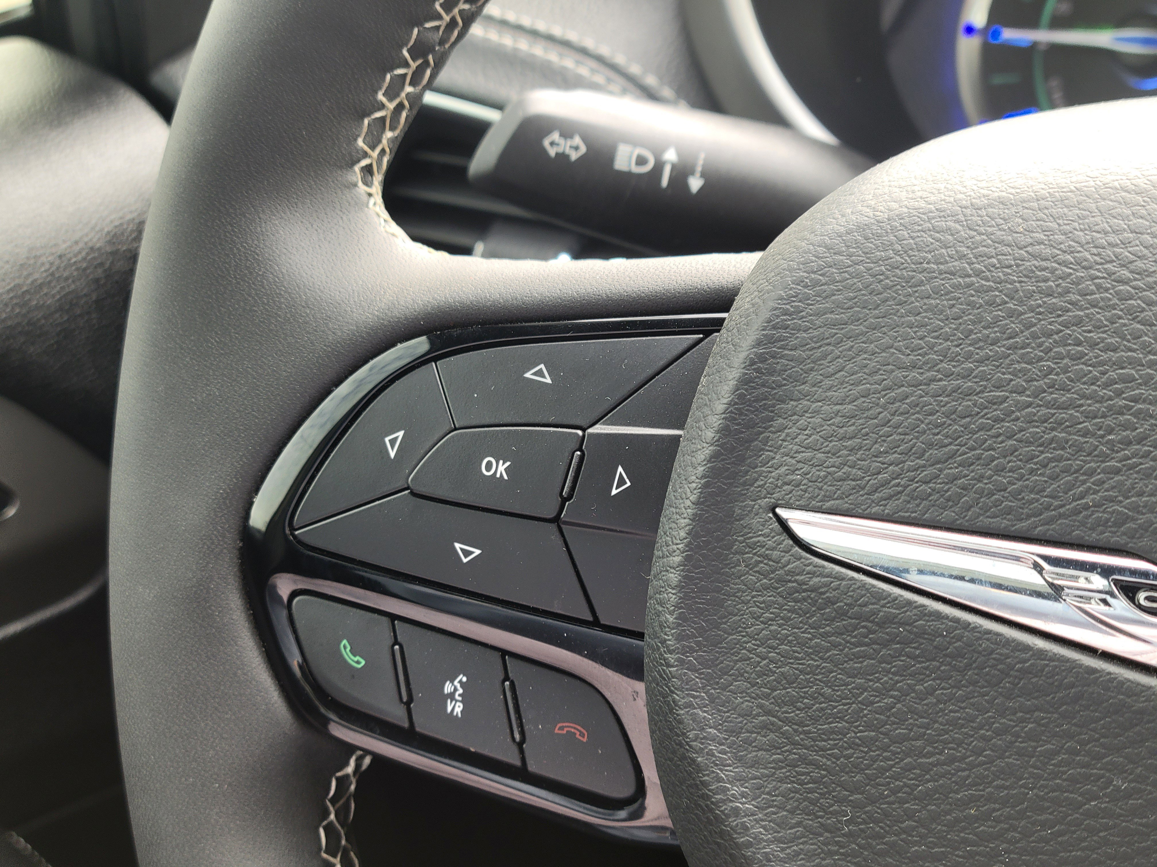 Used 2022 Chrysler Pacifica Limited w/ S Appearance Package image 12