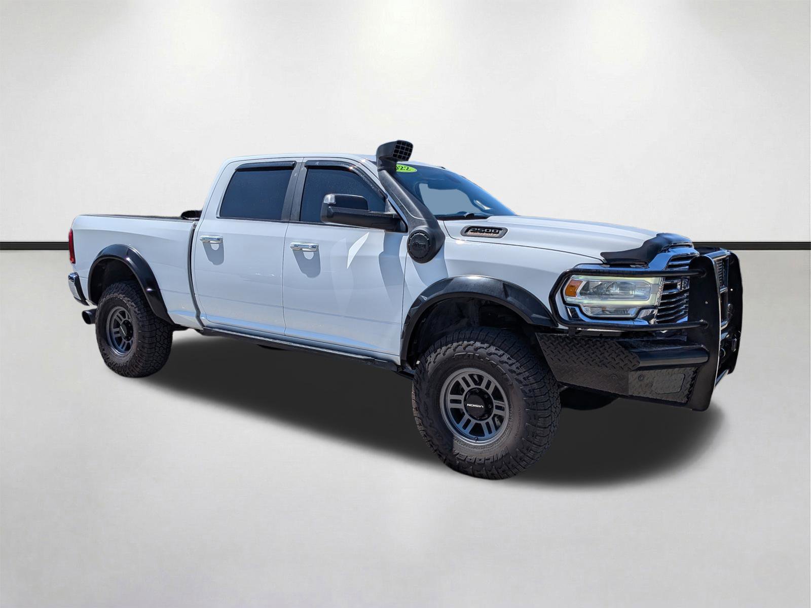 Used 2022 RAM 2500 Laramie AWD/4WD image 2