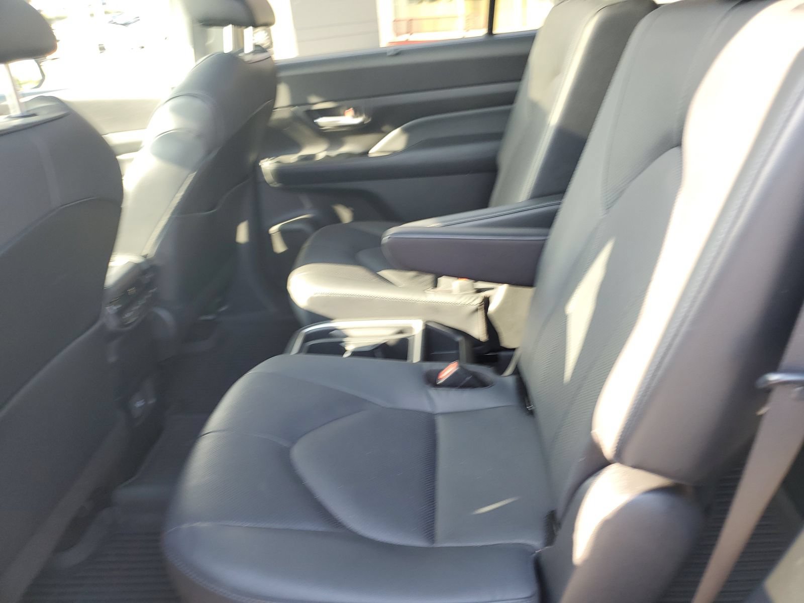 Used 2024 Toyota Grand Highlander AWD image 14