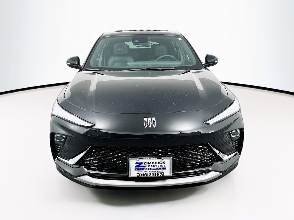 New 2025 Buick Envista Avenir image 2