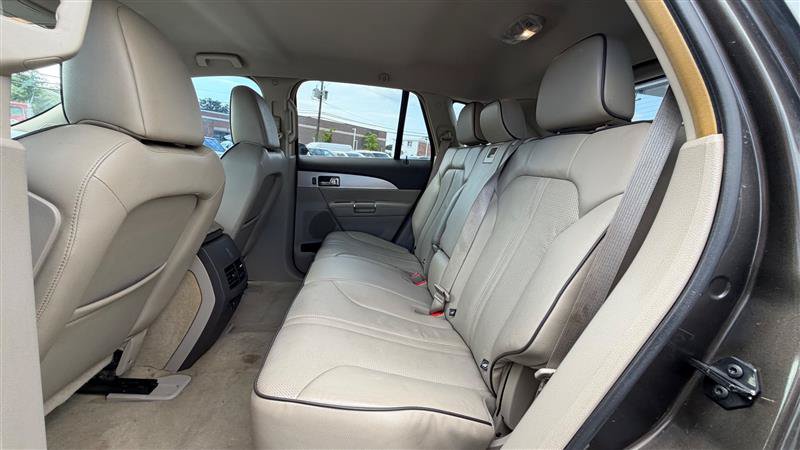 Used 2011 Lincoln MKX 2WD w/ 101A Rapid Spec Order Code image 45