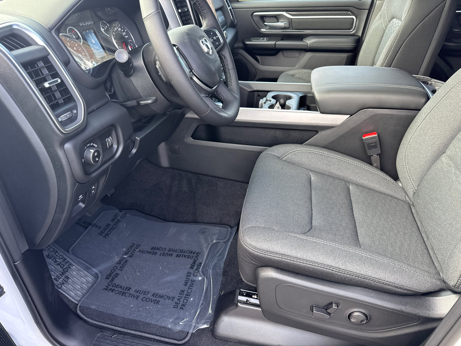 New 2026 RAM 1500 Big Horn AWD/4WD image 9