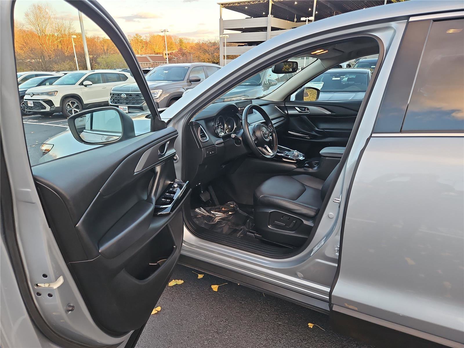 Used 2023 MAZDA CX-9 Touring image 11