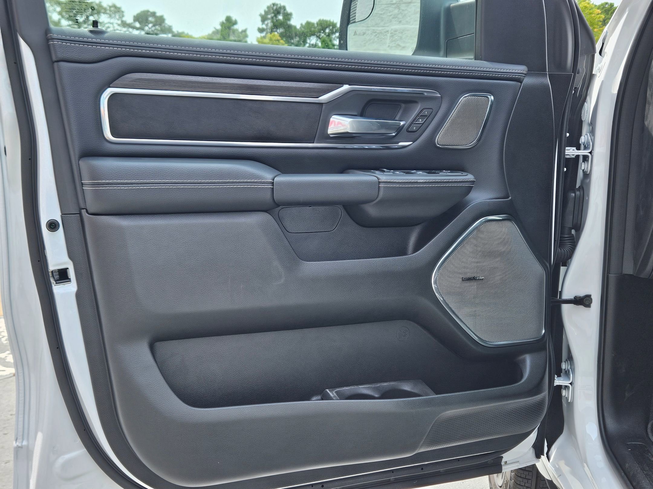 New 2026 RAM 1500 Laramie w/ Night Edition image 15