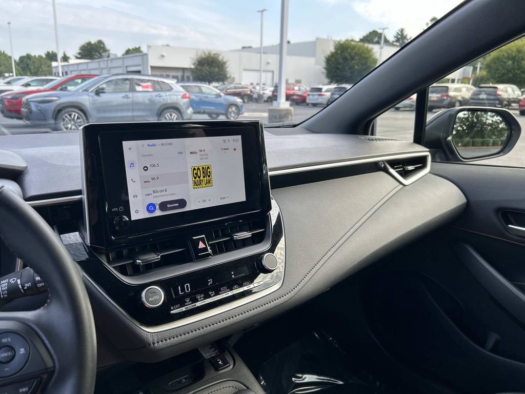 Used 2026 Toyota Corolla SE FWD image 39