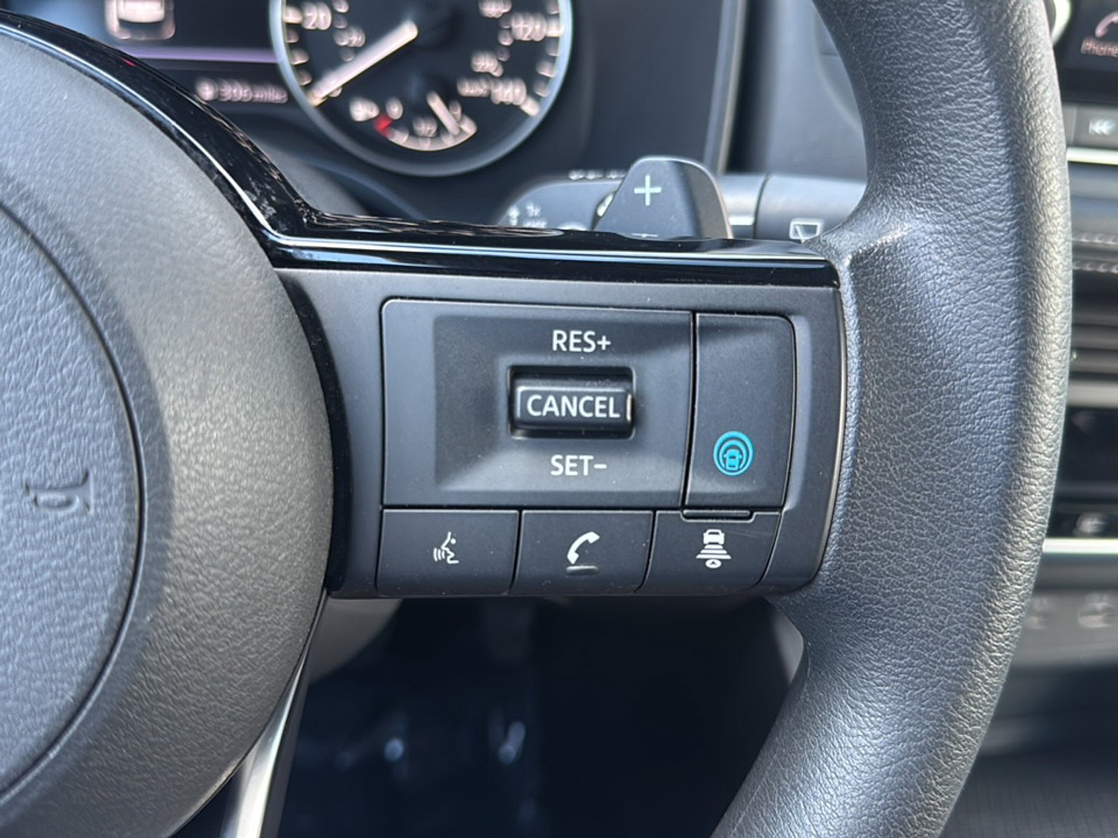 Used 2023 Nissan Rogue SV AWD/4WD image 31