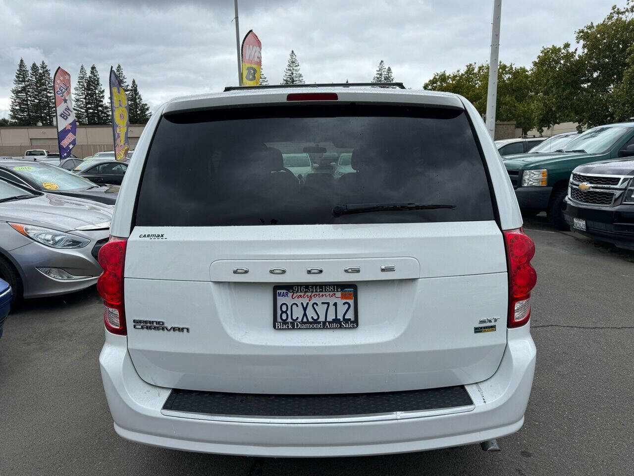Used 2016 Dodge Grand Caravan SXT FWD image 5