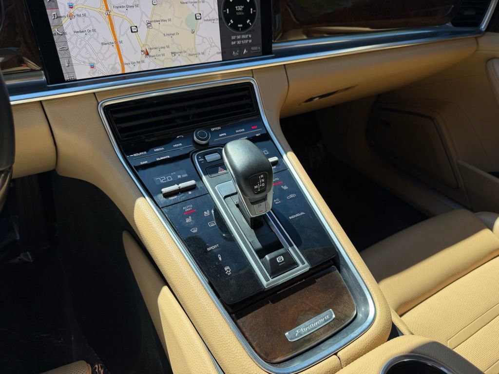 Used 2018 Porsche Panamera image 24