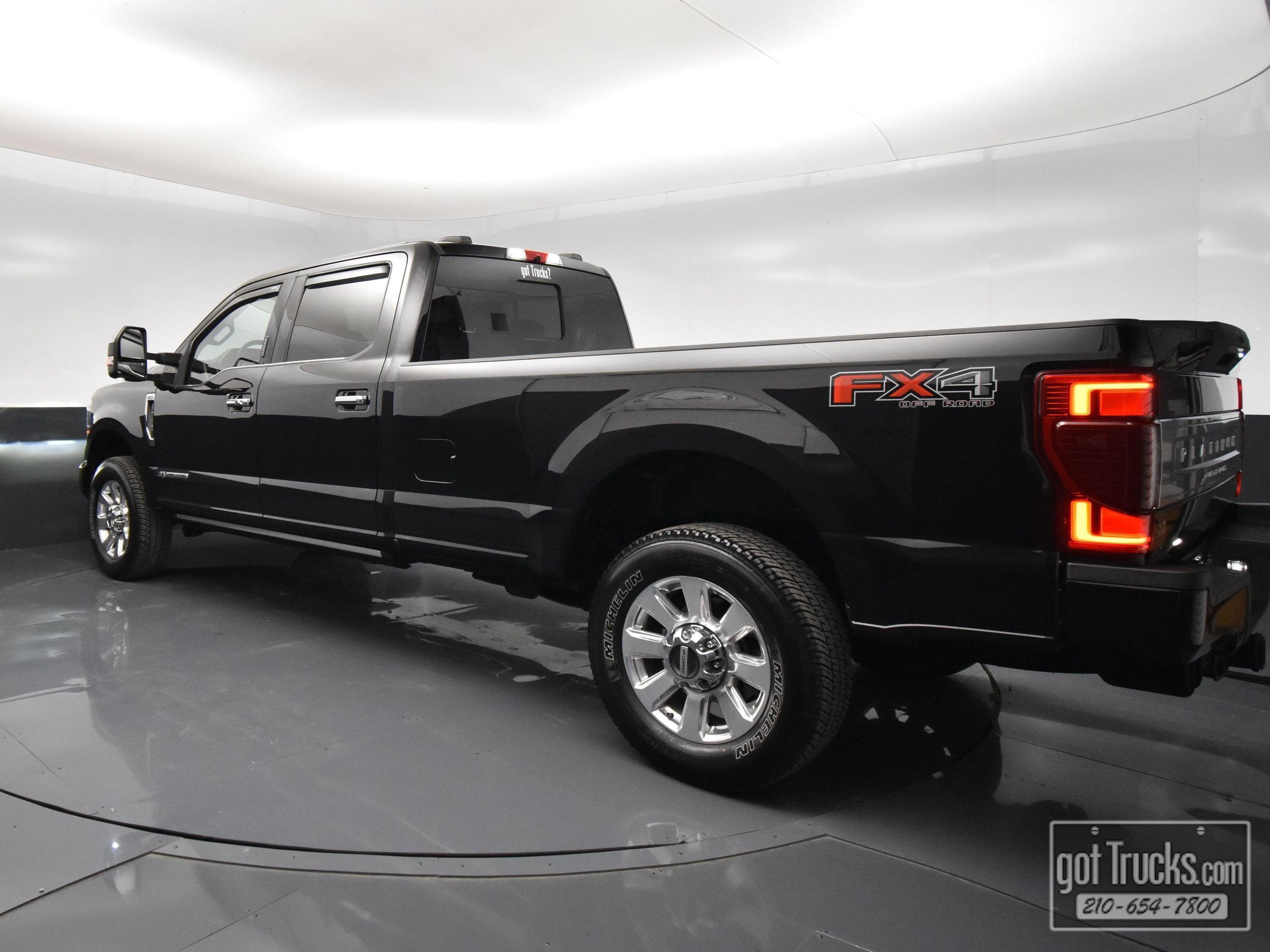 Used 2022 Ford F350 Platinum image 5