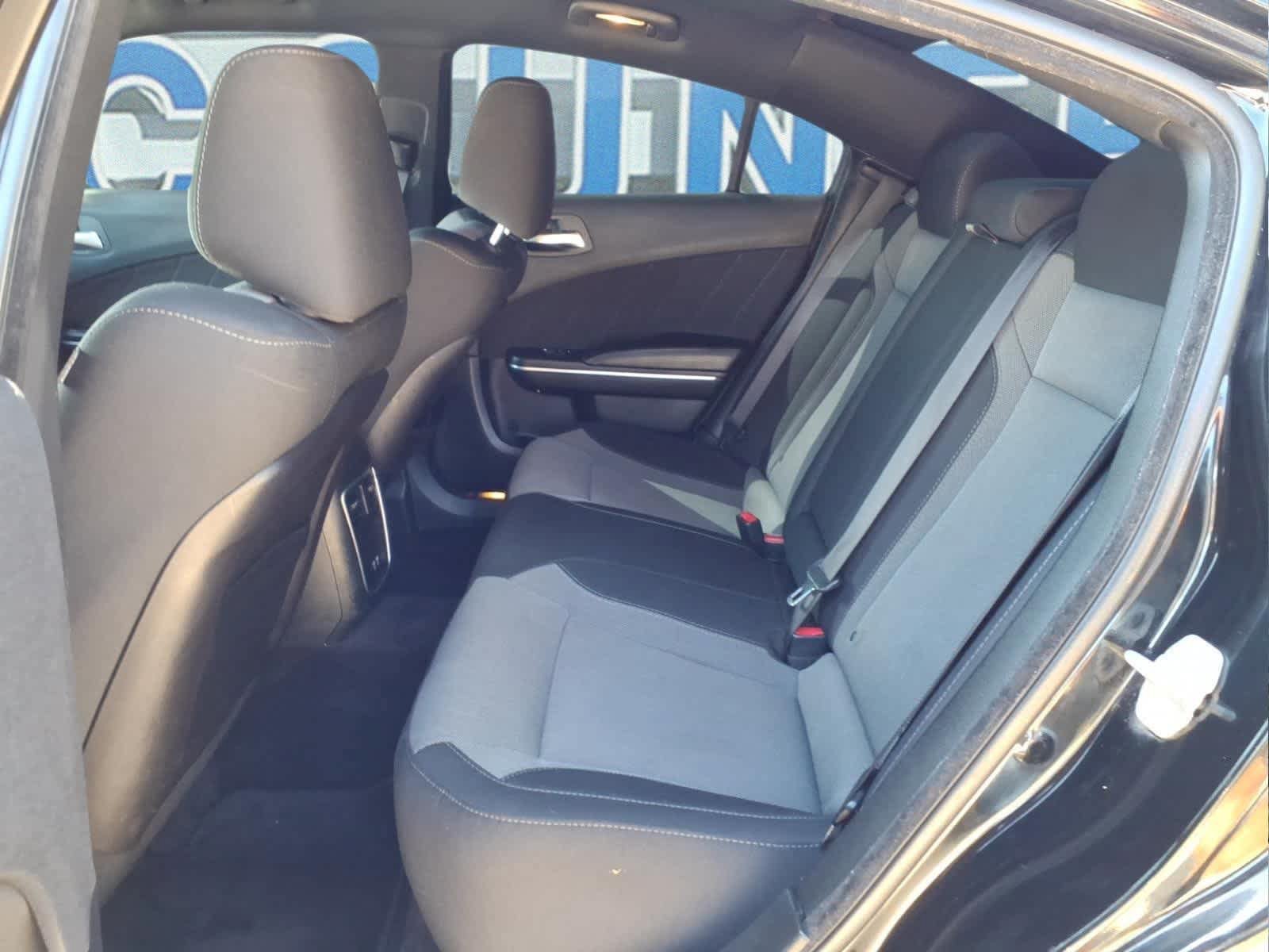 Used 2016 Dodge Charger R/T RWD image 12