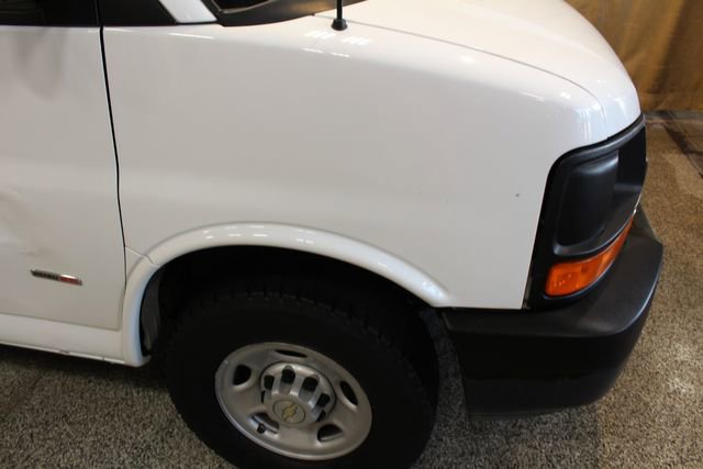 Used 2008 Chevrolet Express 3500 image 11
