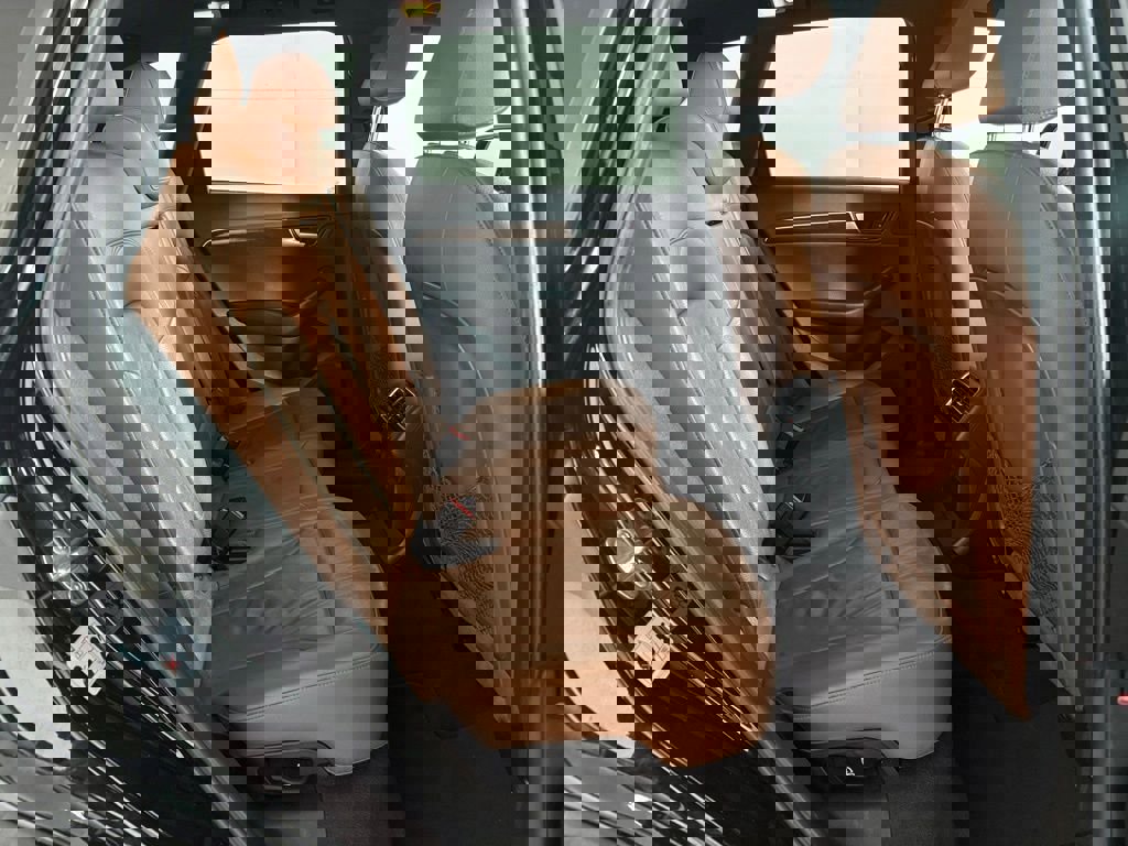 Used 2011 Audi Q5 2.0T Premium image 33