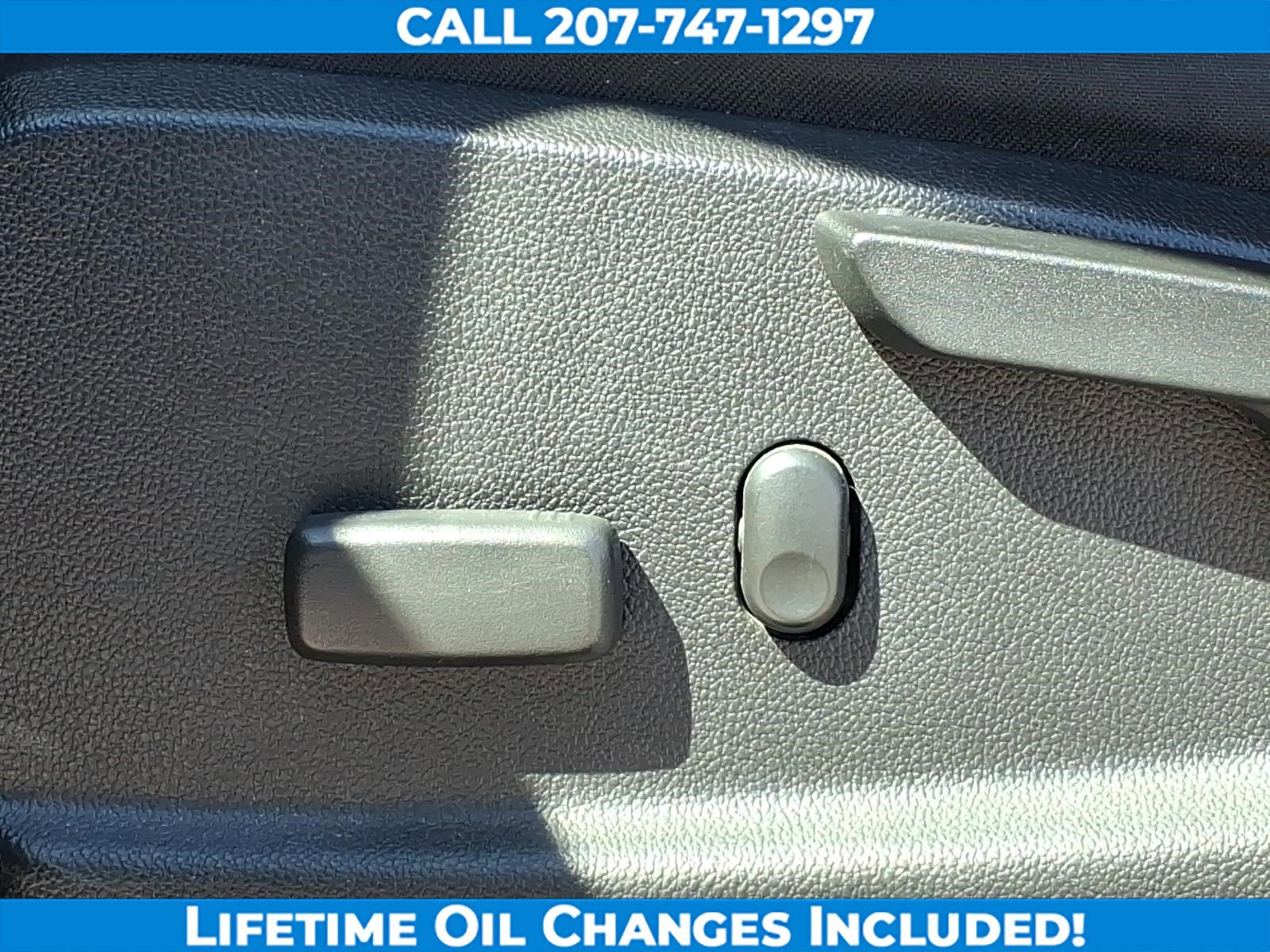 Used 2018 Chevrolet Colorado LT w/ LT Convenience Package AWD/4WD image 11
