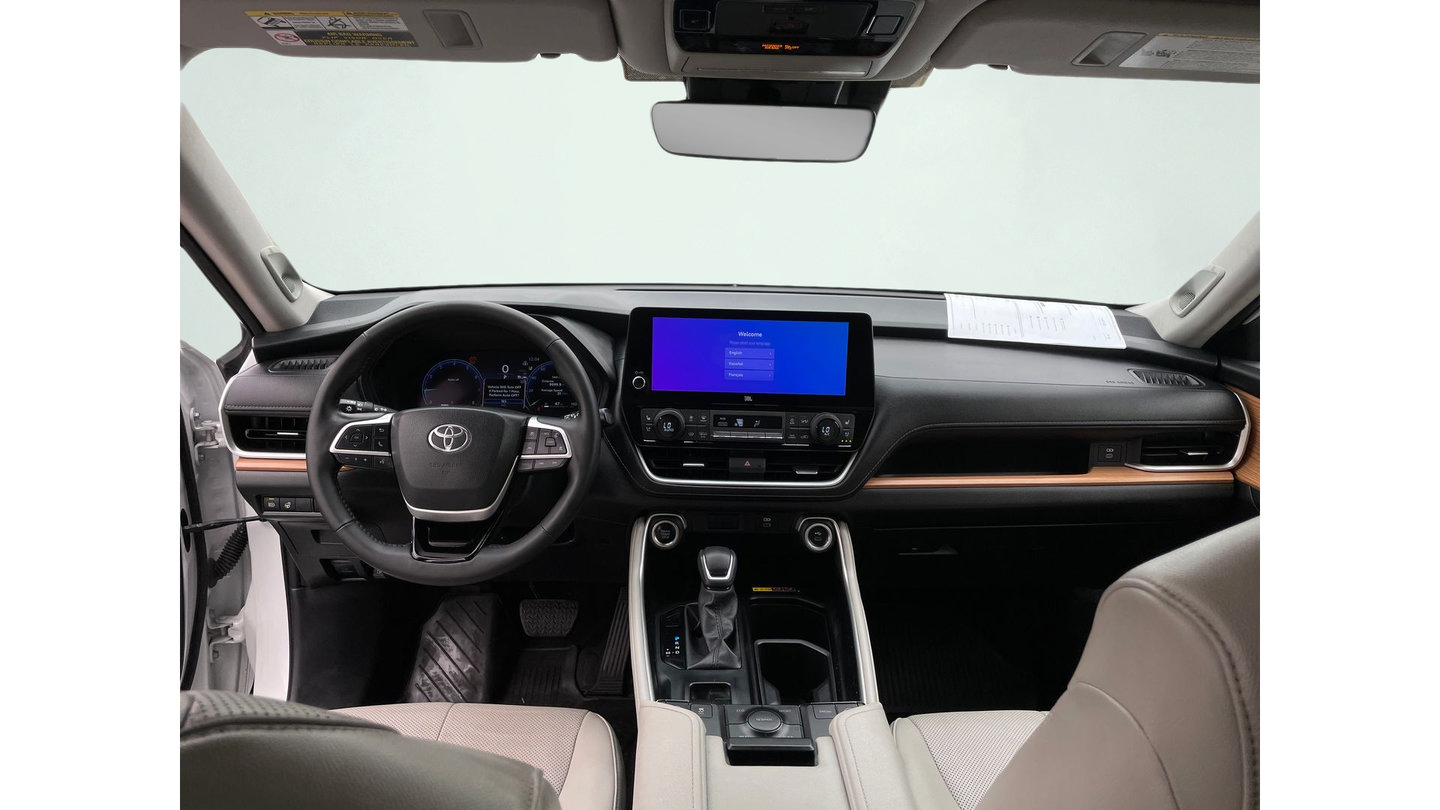 Certified 2024 Toyota Grand Highlander AWD image 18