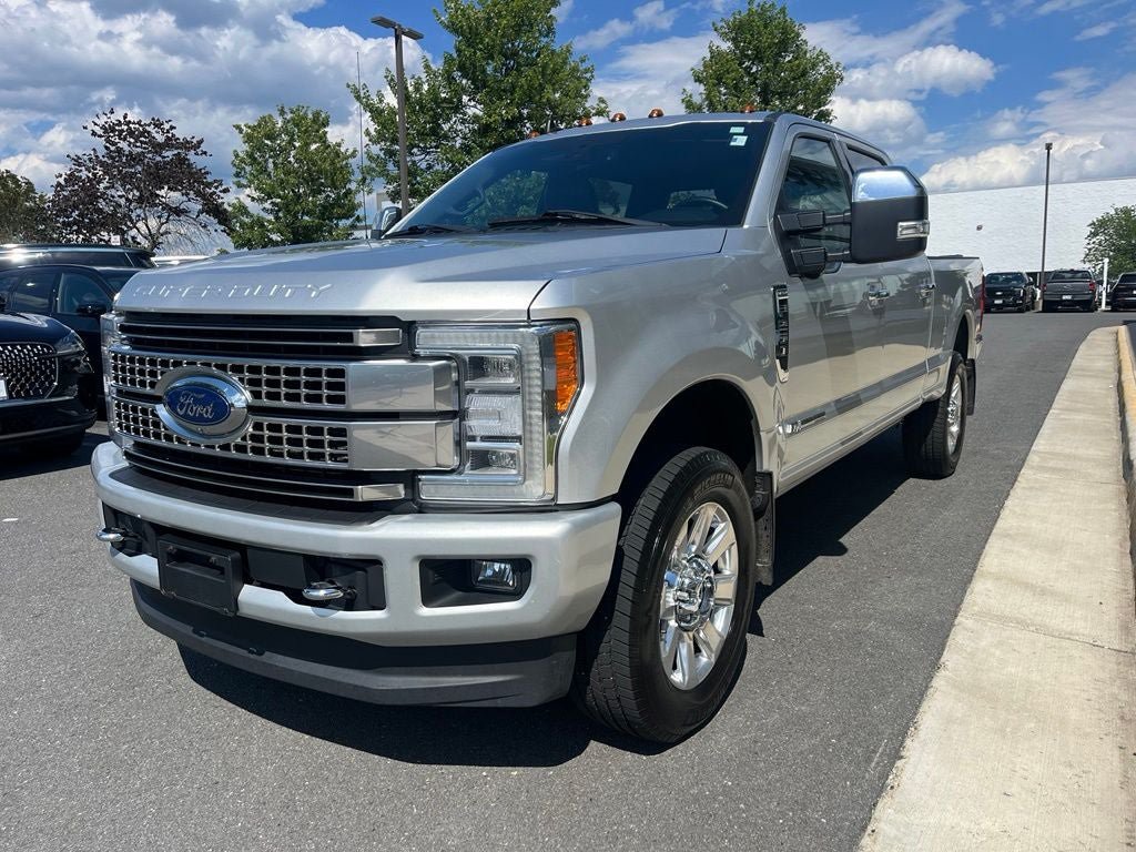 Used 2019 Ford F250 Platinum w/ Platinum Ultimate Package AWD/4WD image 3