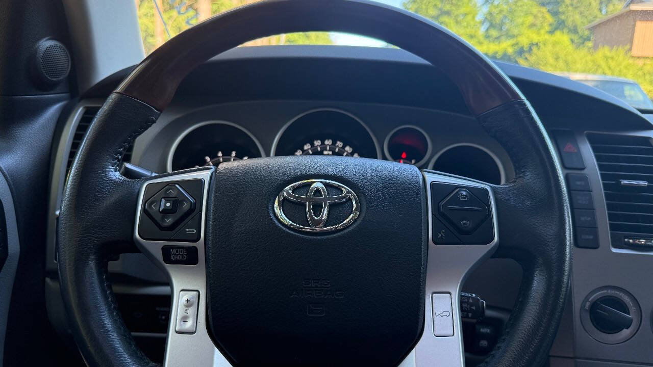 Used 2016 Toyota Sequoia Platinum AWD/4WD image 39
