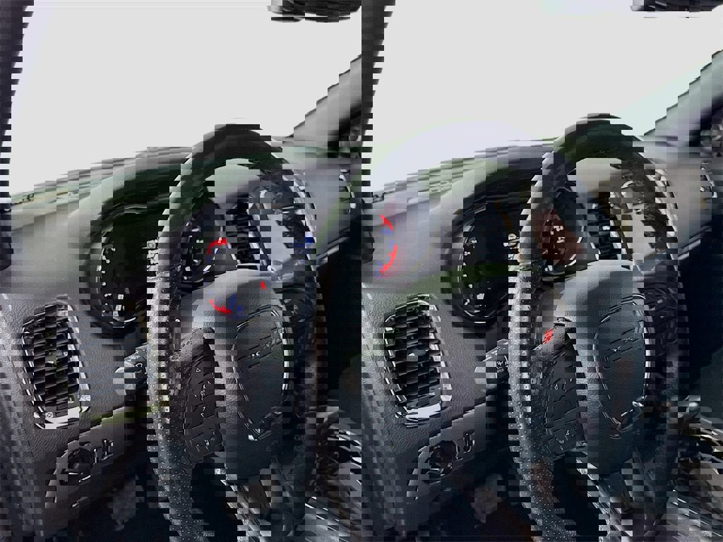 Used 2019 Dodge Durango GT image 3