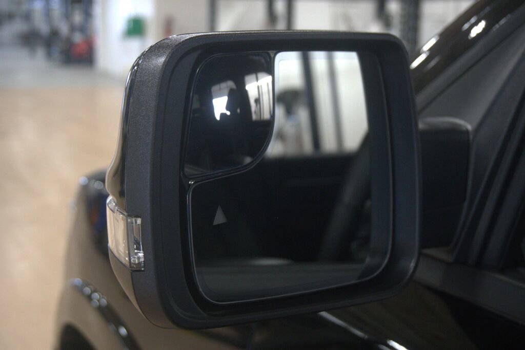 Used 2025 RAM 1500 Big Horn image 19
