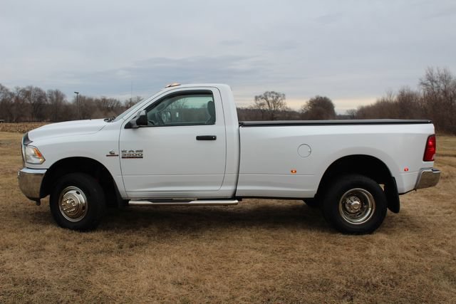 Used 2018 RAM 3500 Tradesman w/ Chrome Appearance Group AWD/4WD image 2