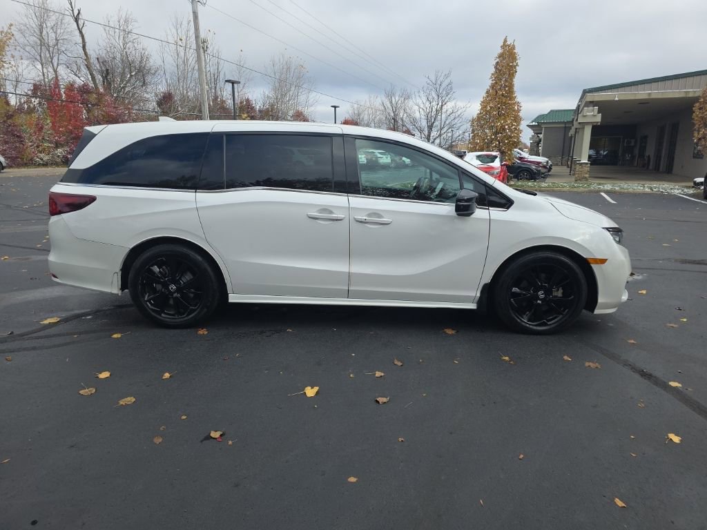 Used 2023 Honda Odyssey Sport image 10