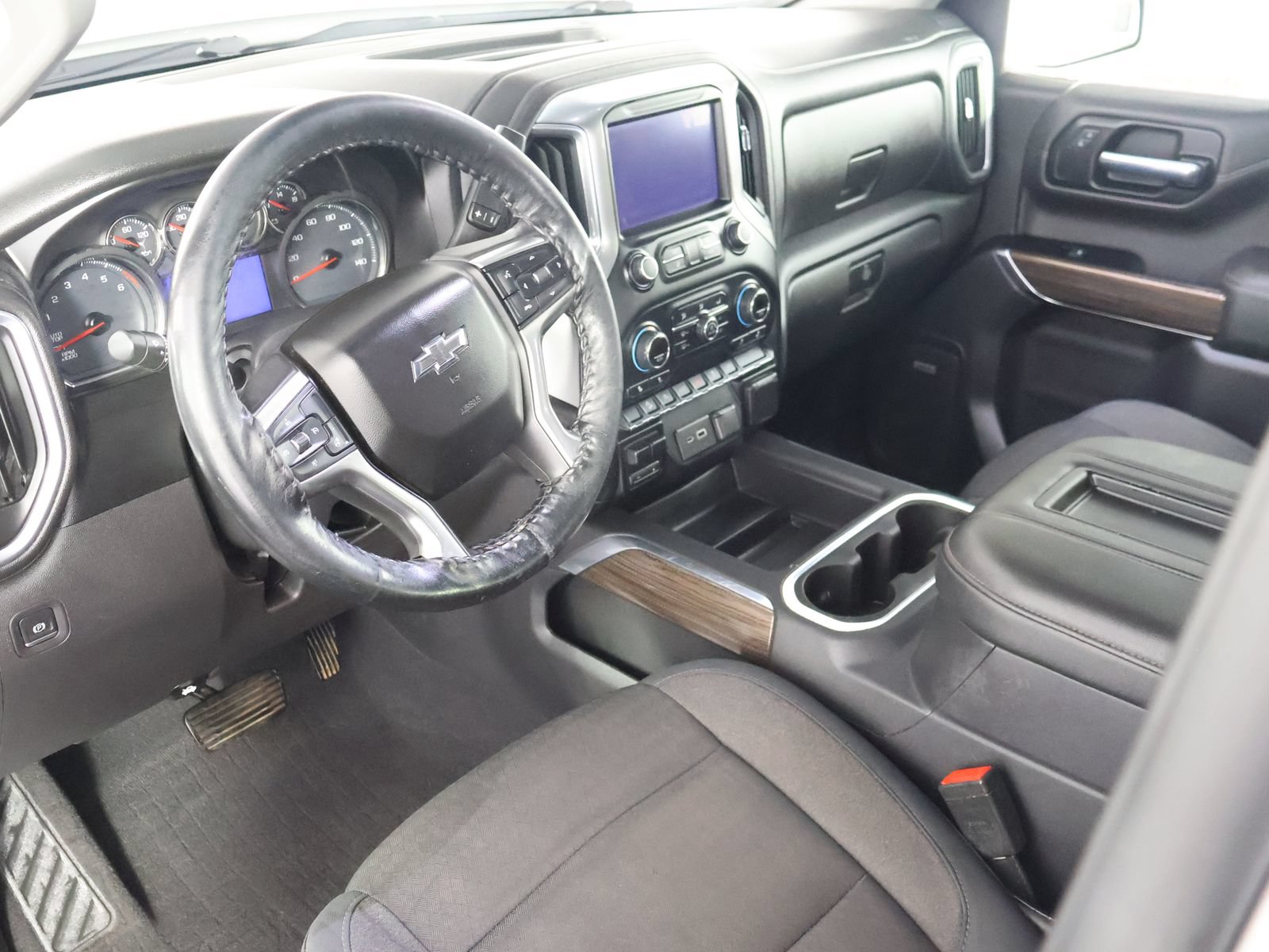 Used 2019 Chevrolet Silverado 1500 RST AWD/4WD image 25
