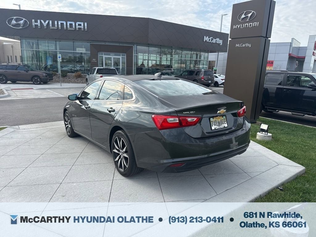 Used 2016 Chevrolet Malibu LT w/ Leather Package FWD image 11