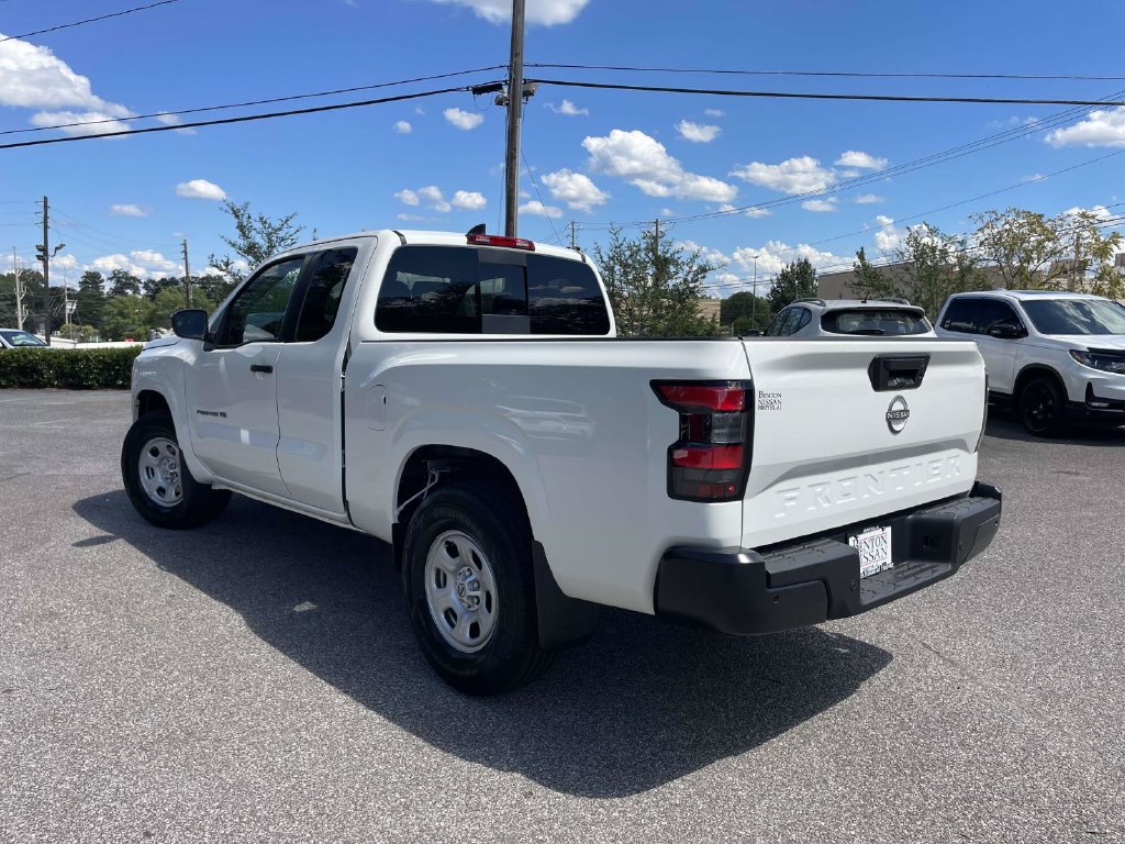 New 2027 Nissan Frontier S RWD image 4